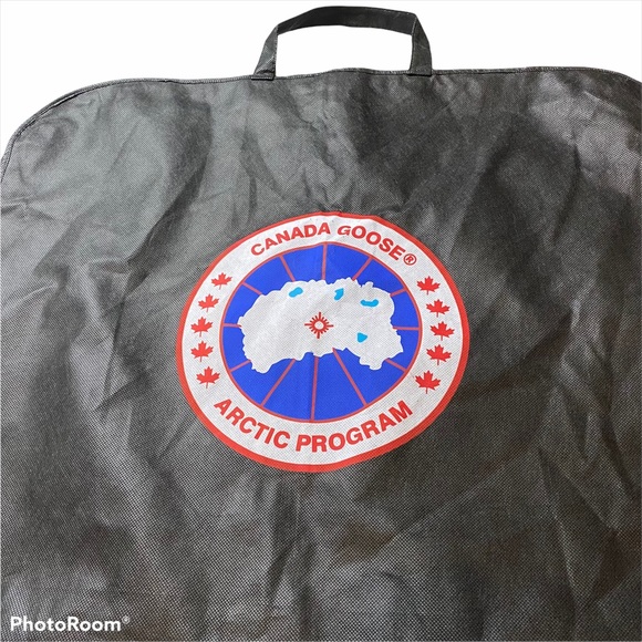Canada Goose Dust Jacket zip up bag - Picture 3 of 5